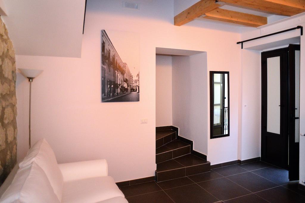 B&B Thule Кальтаниссетта Экстерьер фото